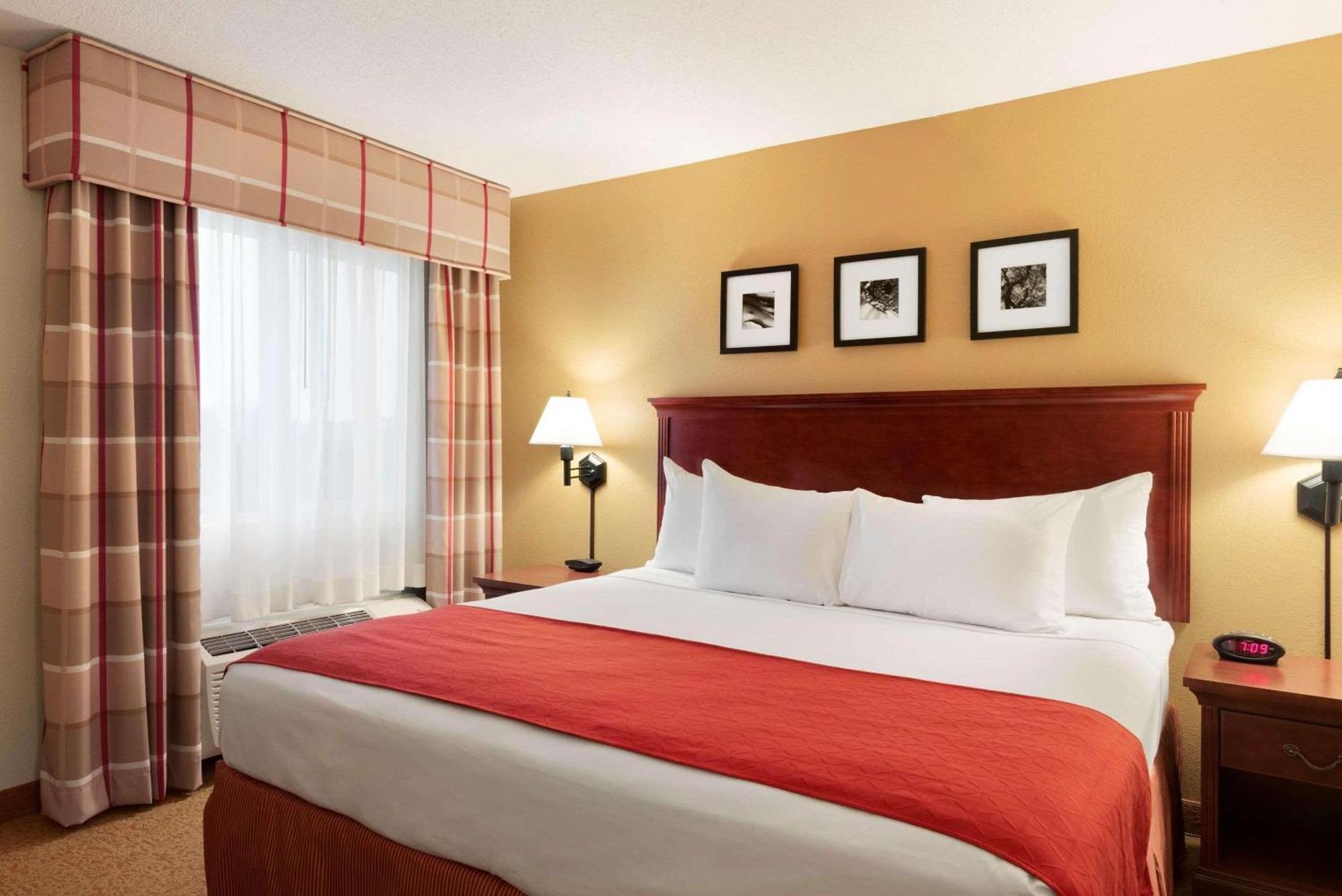 Country Inn & Suites By Radisson, Cedar Rapids Airport, Ia Экстерьер фото