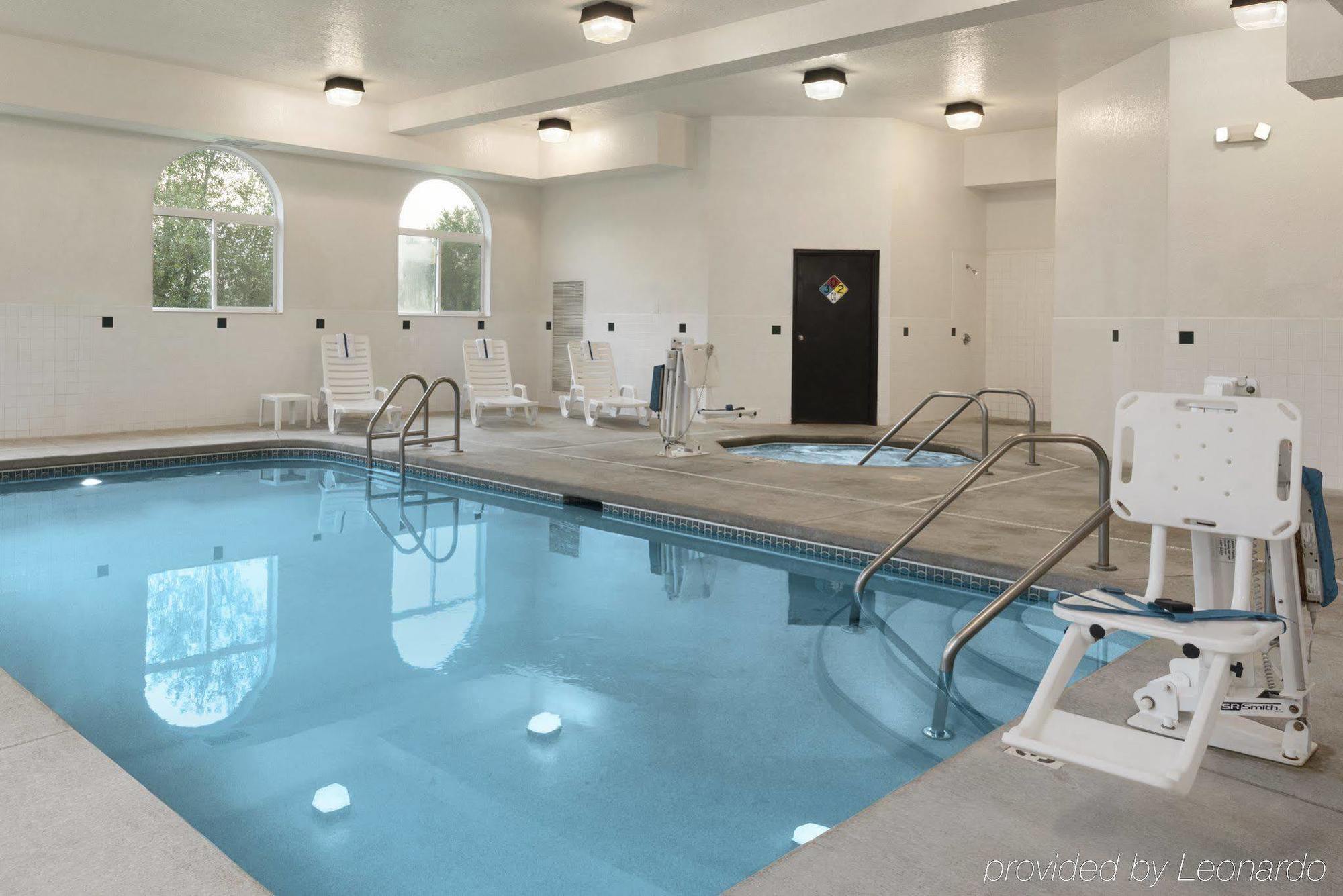 Country Inn & Suites By Radisson, Cedar Rapids Airport, Ia Экстерьер фото