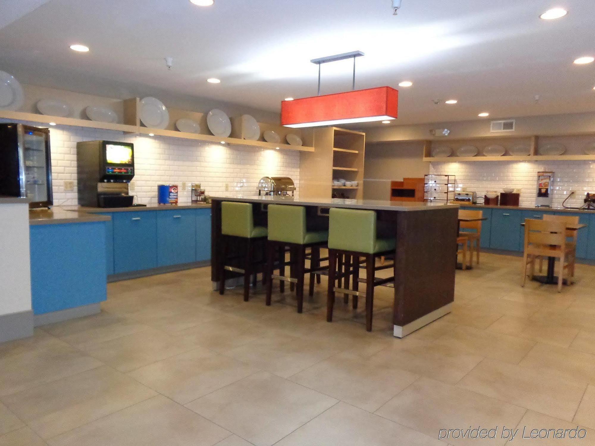 Country Inn & Suites By Radisson, Cedar Rapids Airport, Ia Экстерьер фото